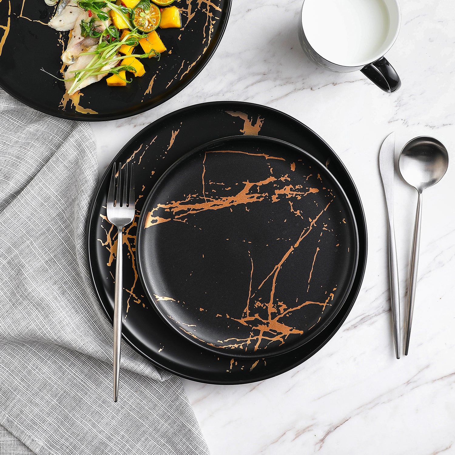 Zora Porcelain Dinnerware Set - Black