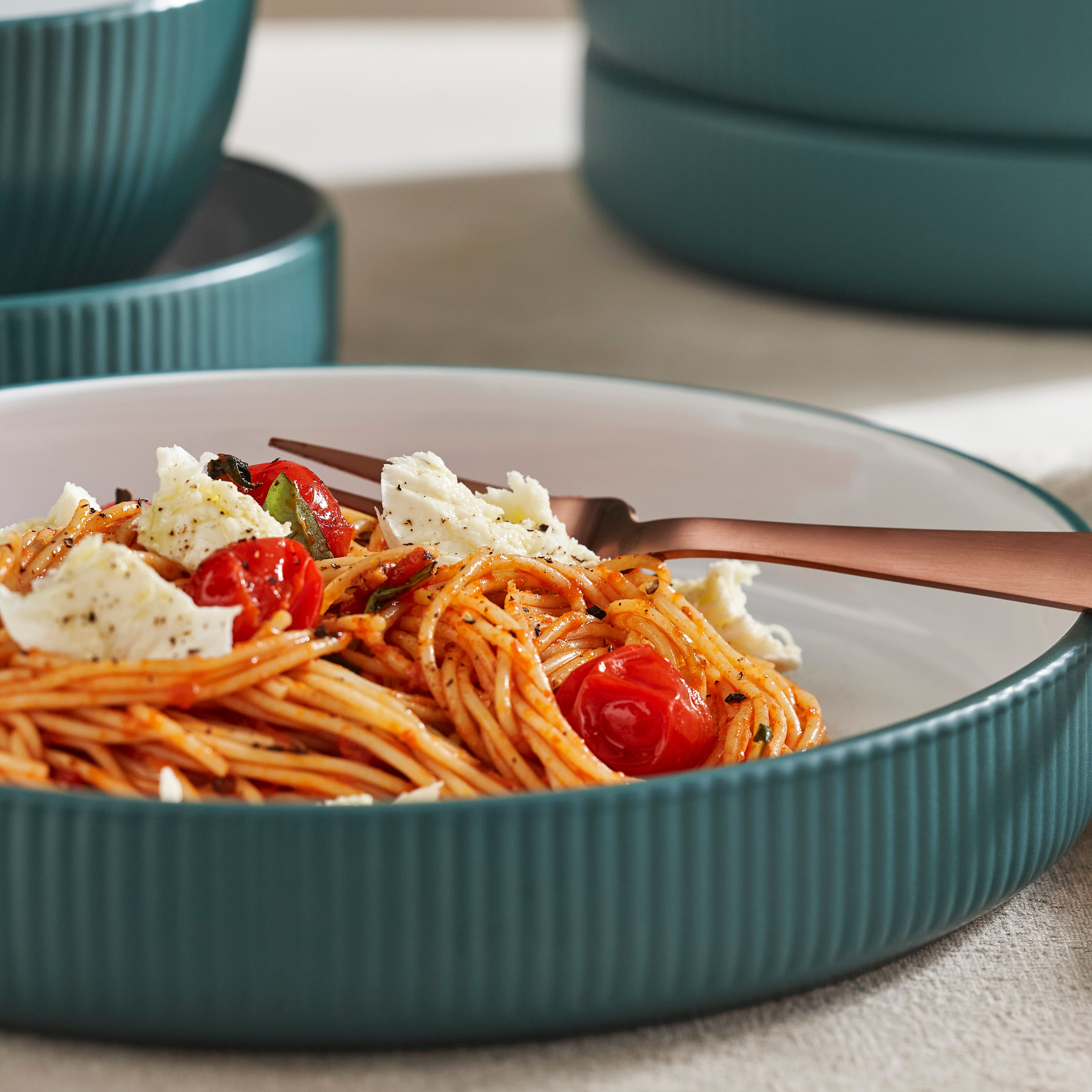 Larosso Stoneware Dinnerware Set - Green/White