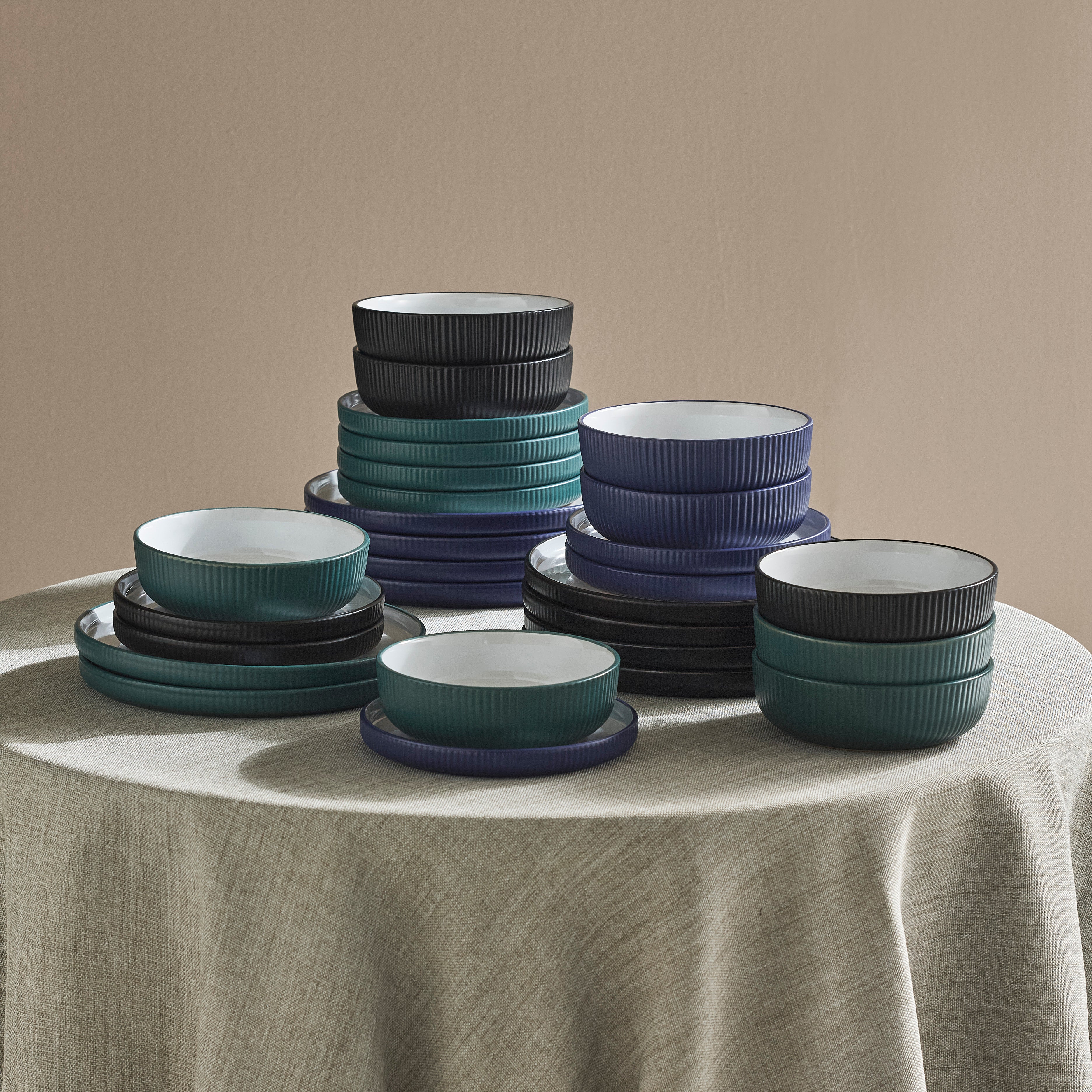 Laro Stoneware Dinnerware Set - Dark Blue