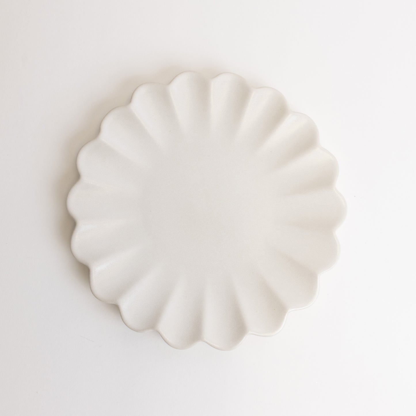 Dhalia Stoneware Salad Plate - White