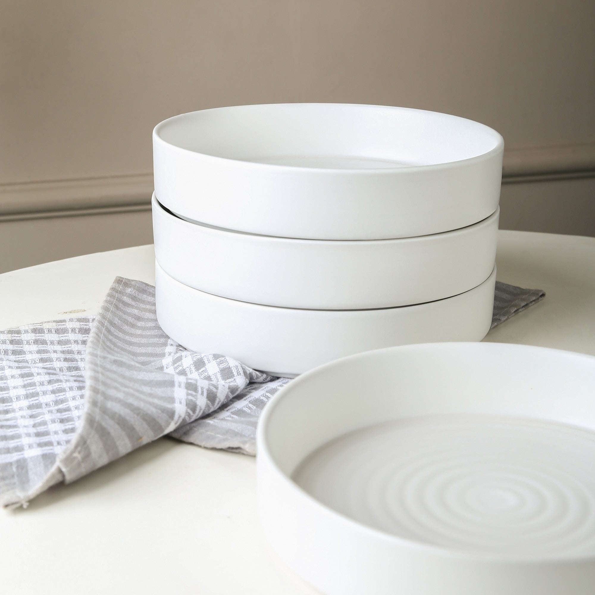 Elica Stoneware Dinnerware Set - White