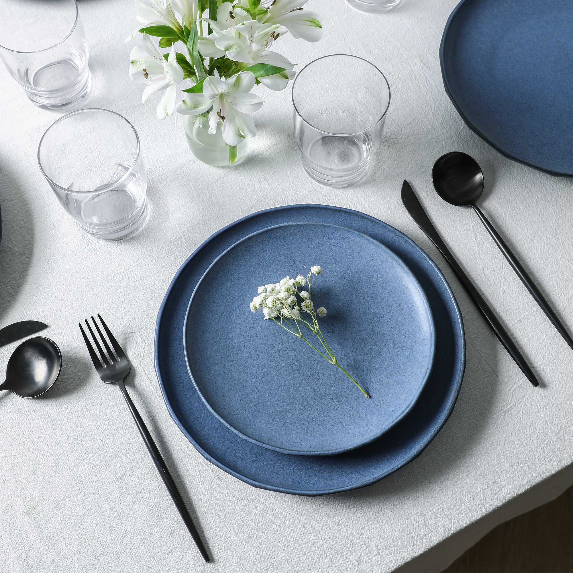 Rio Stoneware Dinnerware Set with Glassware - Blue