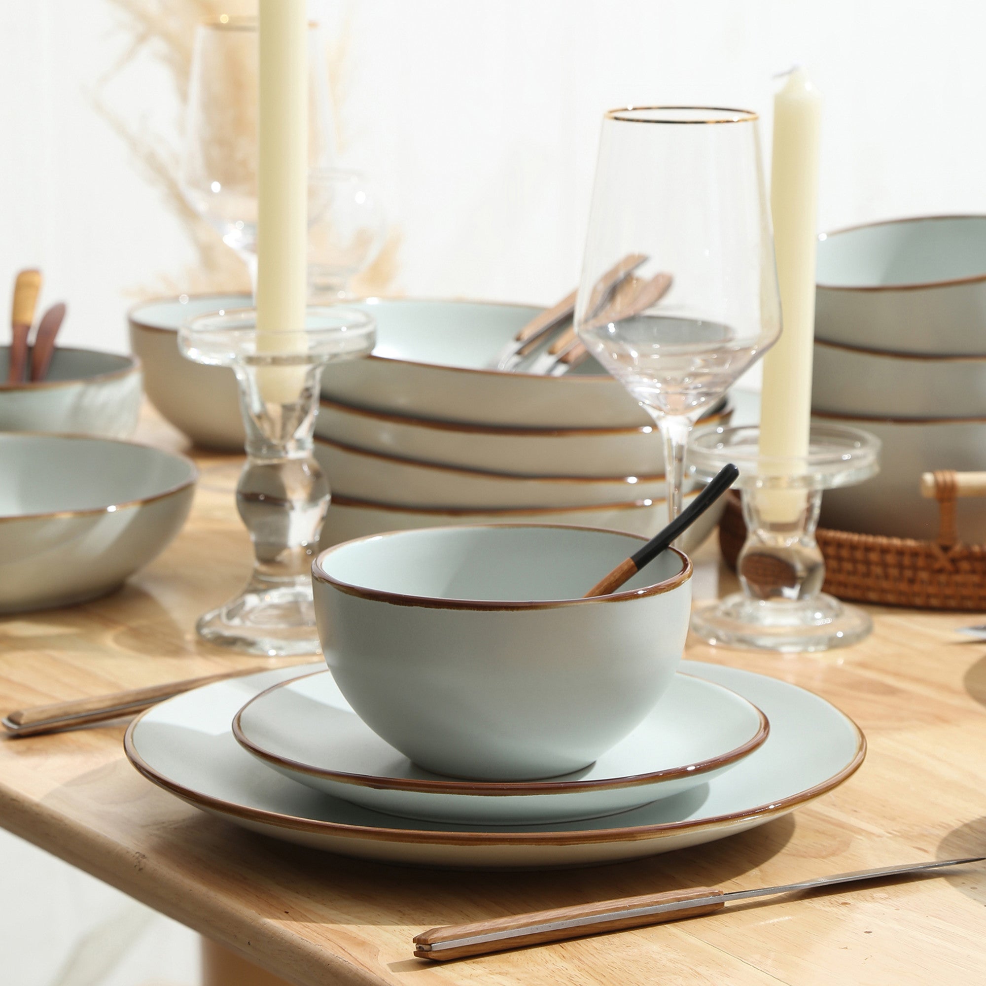 Brasa Stoneware Dinnerware Set - Light Green