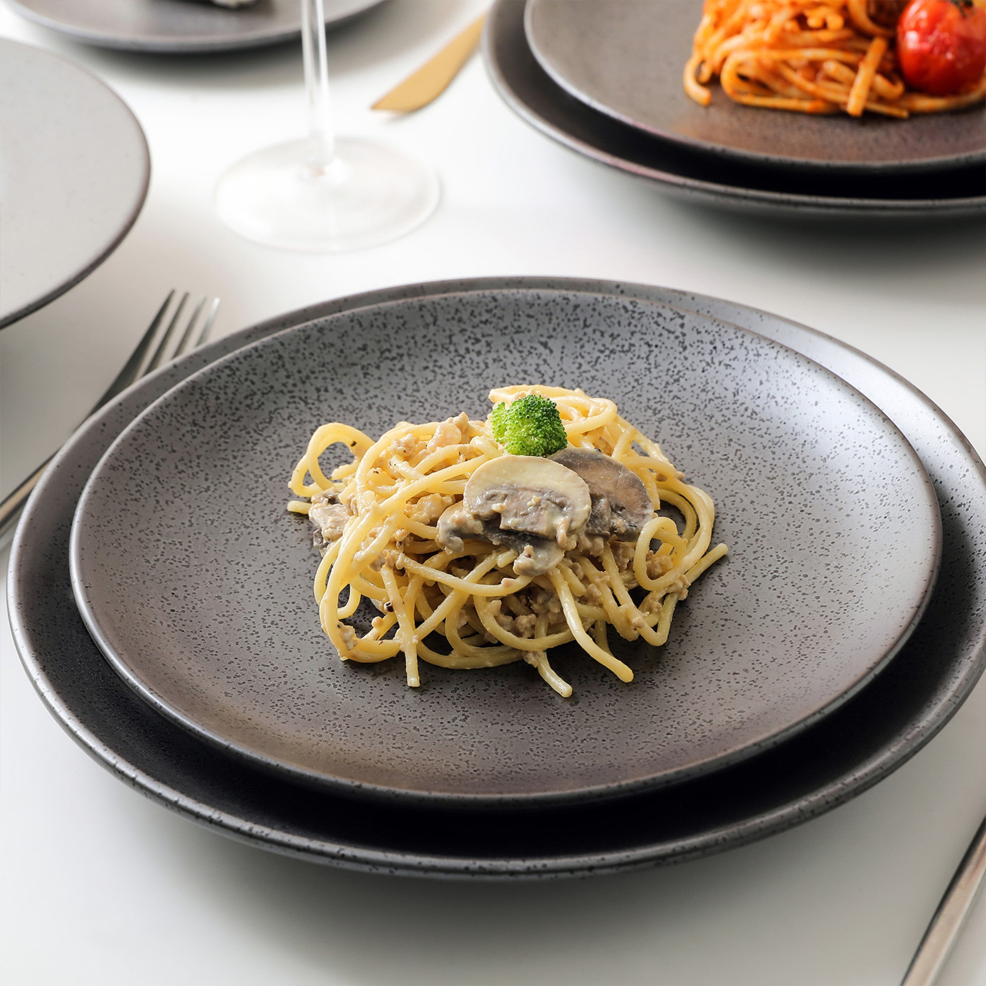 Valencia Porcelain Dinnerware Set - Metallic Grey