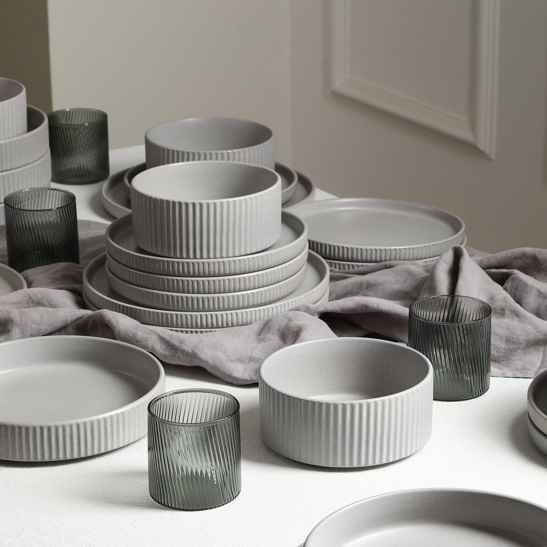 How to Choose Dinnerware for Your Home