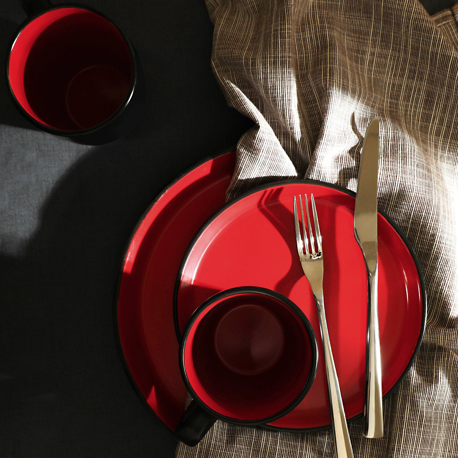 Albie Stoneware Dinnerware Set - Red And Black