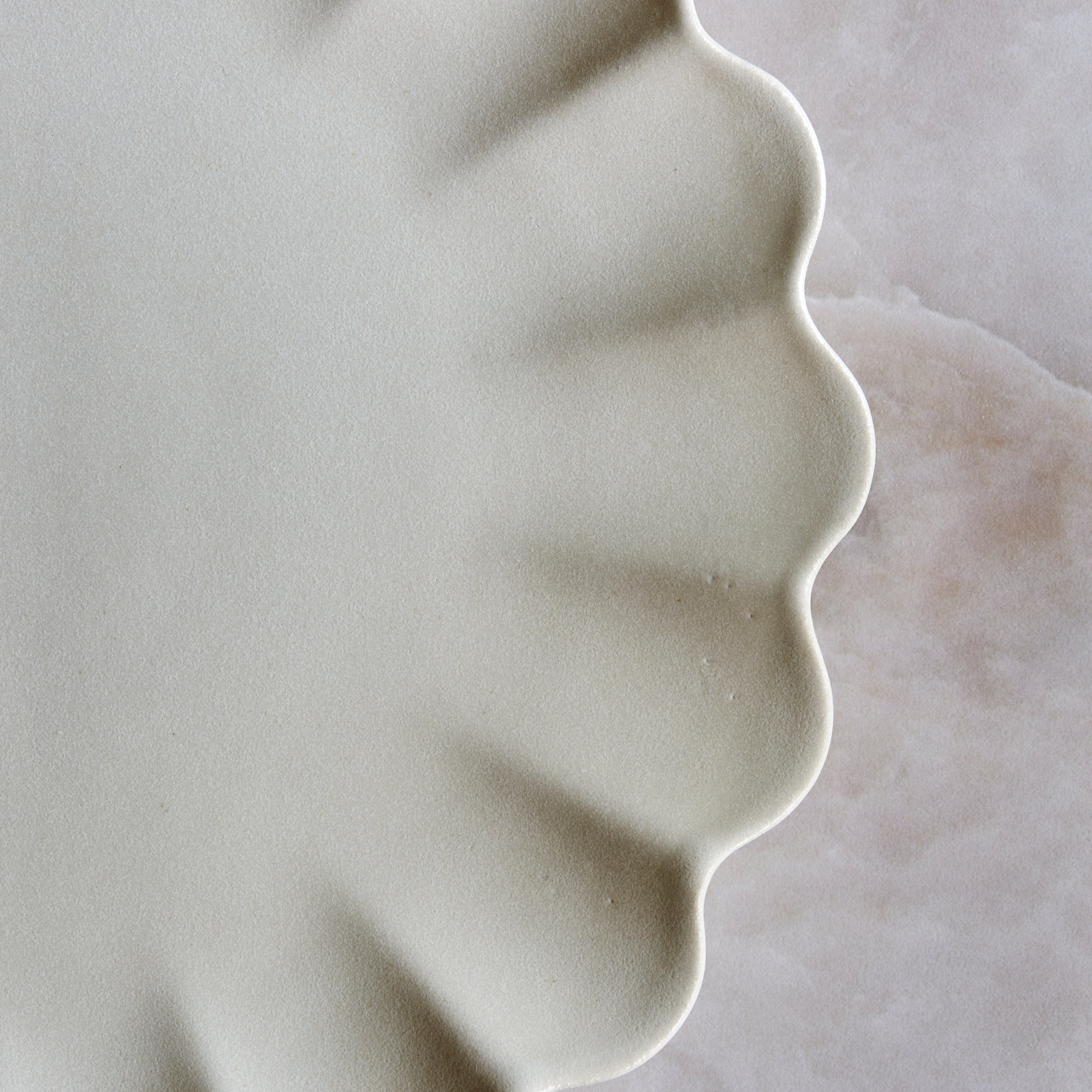 Dhalia Stoneware Dinner Plate - White