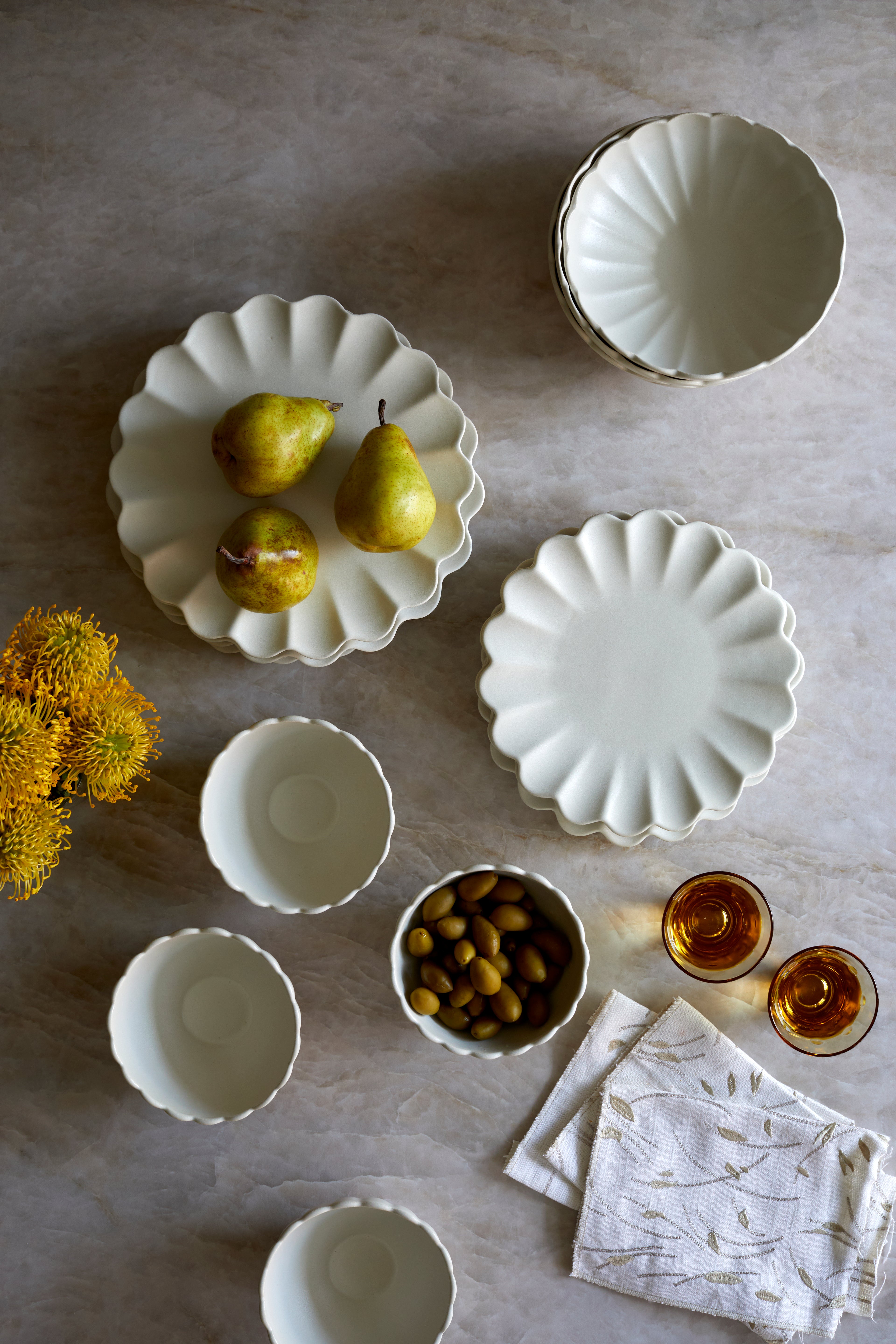 Dhalia Stoneware Dinnerware Set - White