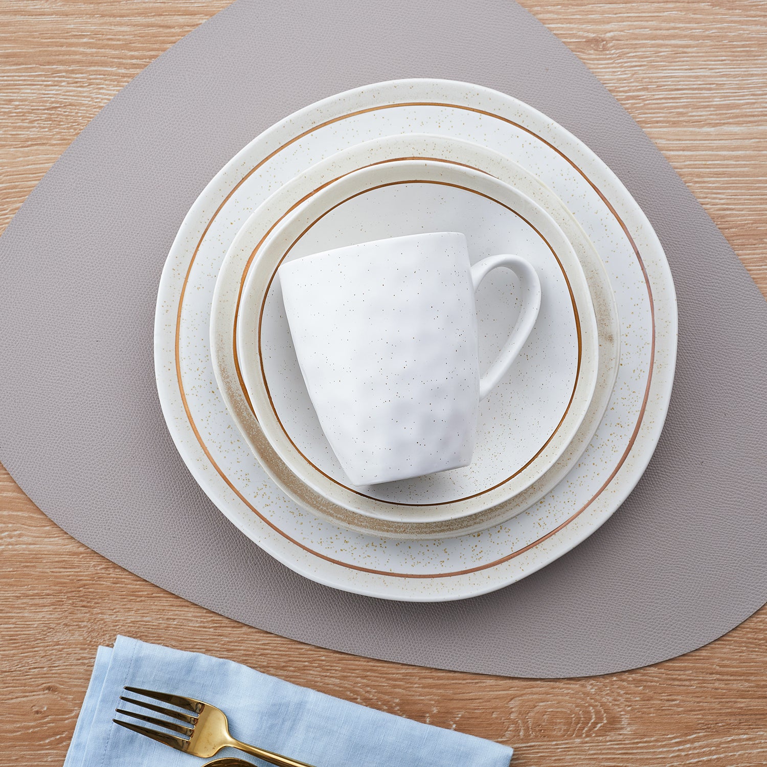 Clara Porcelain Dinnerware Set - White