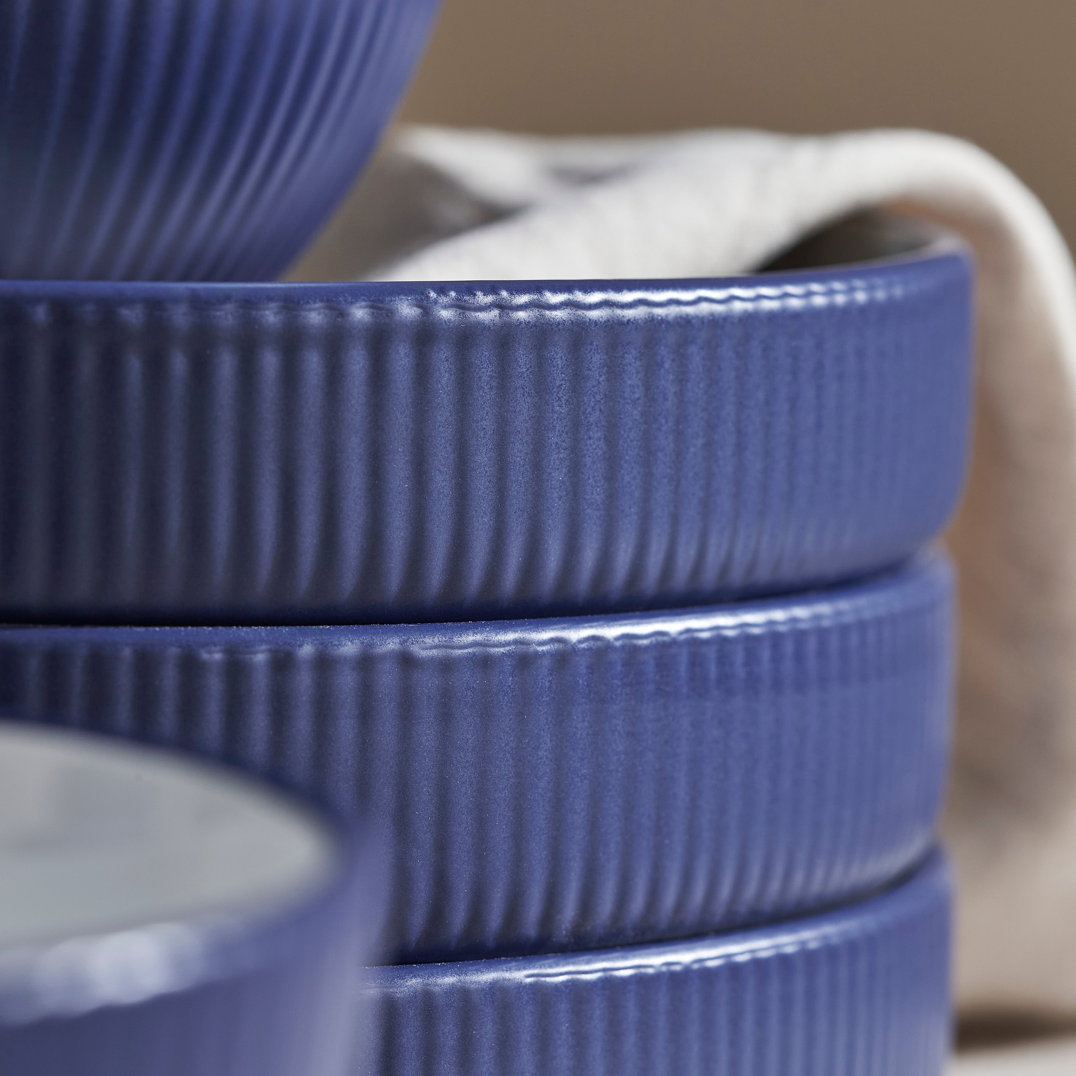 Larosso Stoneware Dinnerware Set - Dark Blue/White