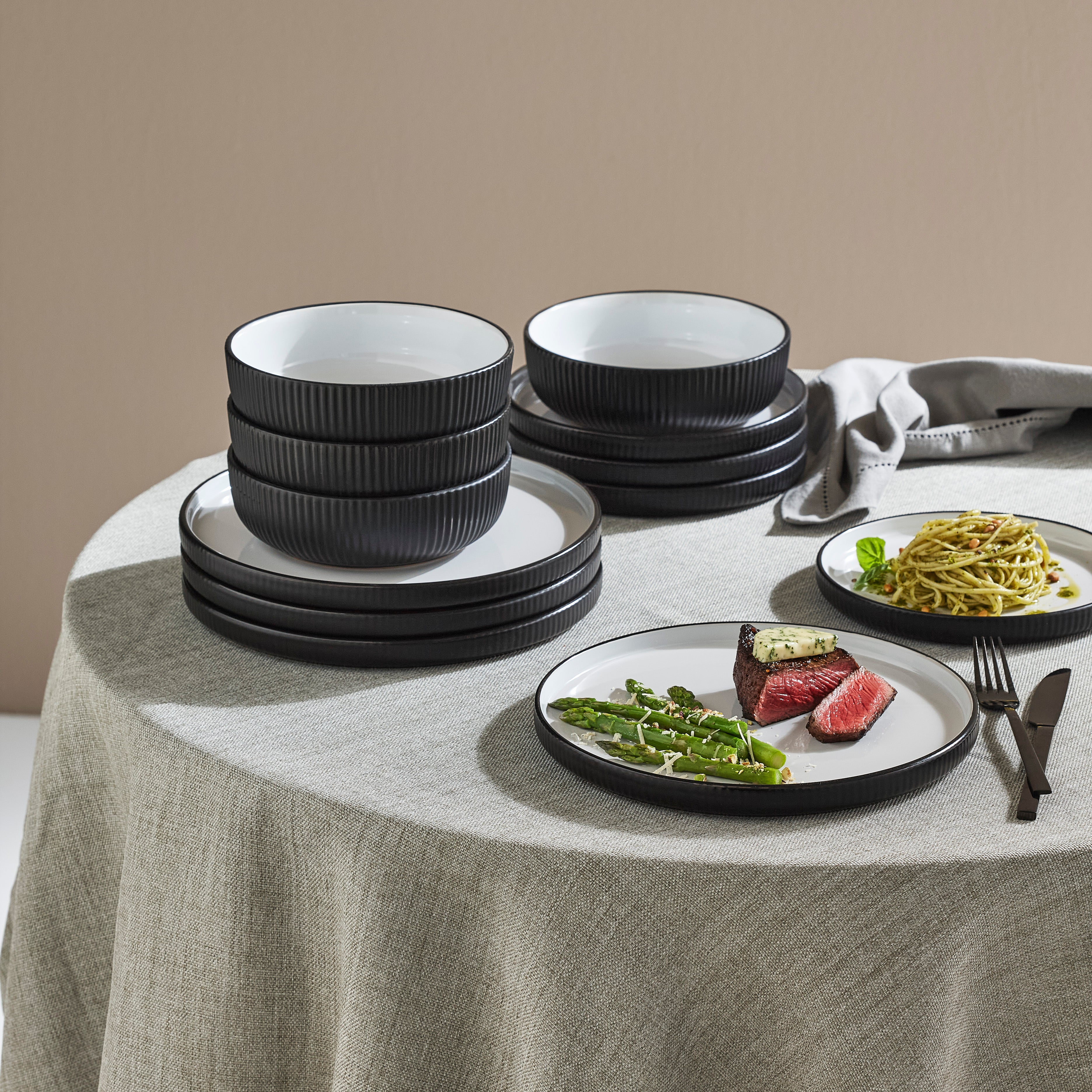 Laro Stoneware Dinnerware Set - Black