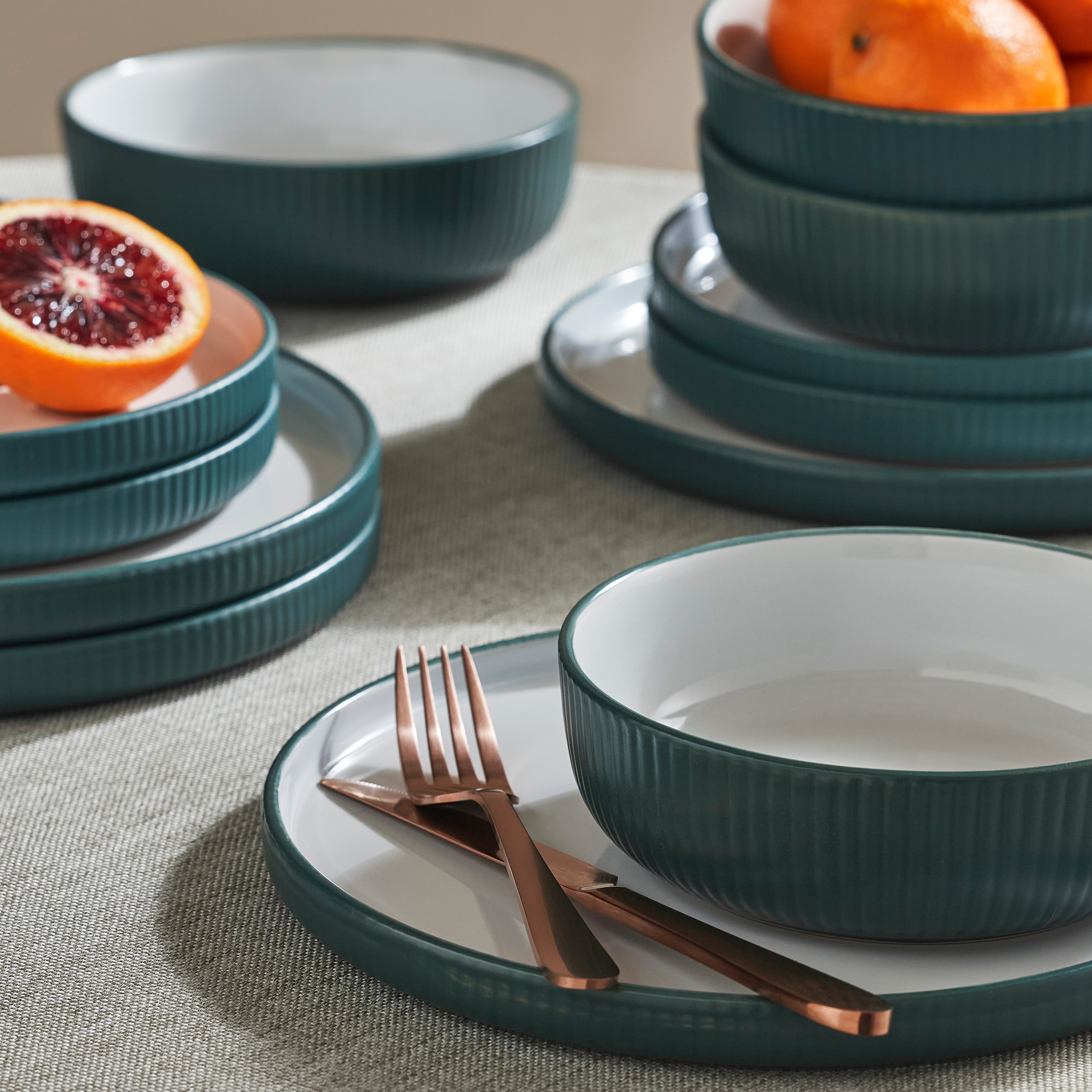Laro Stoneware Dinnerware Set - Green