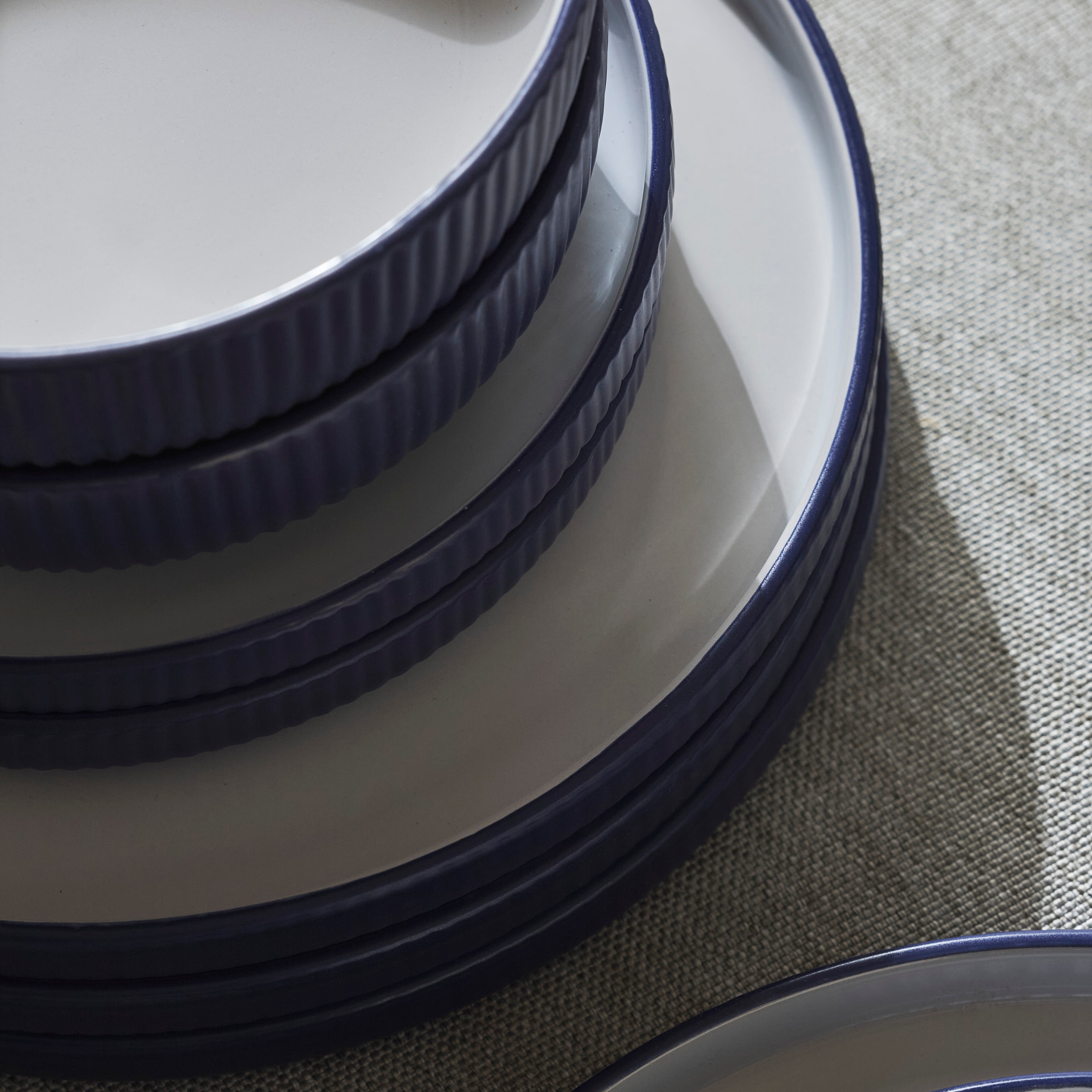Laro Stoneware Dinnerware Set - Dark Blue