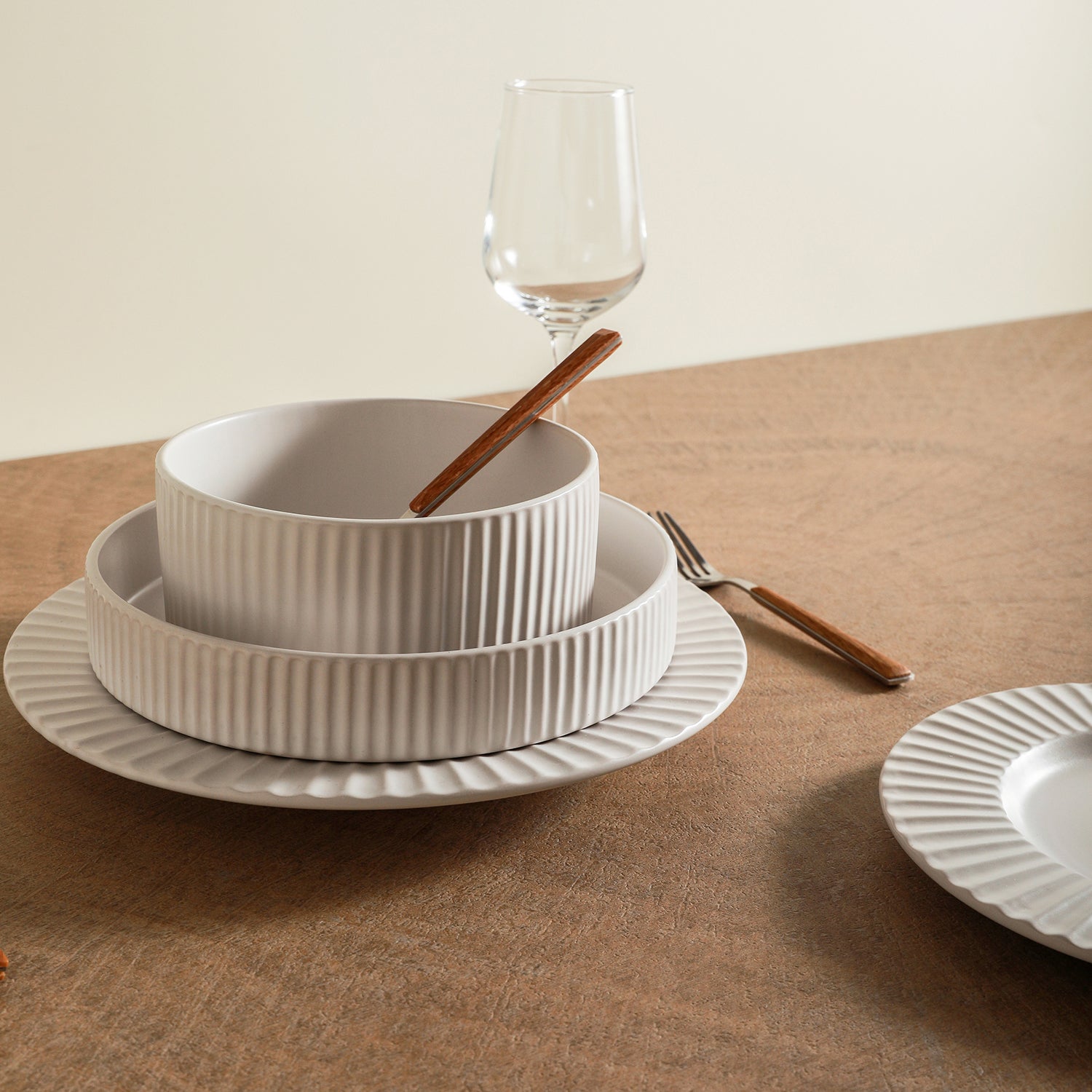 Lusso Stoneware Dinnerware Set - White