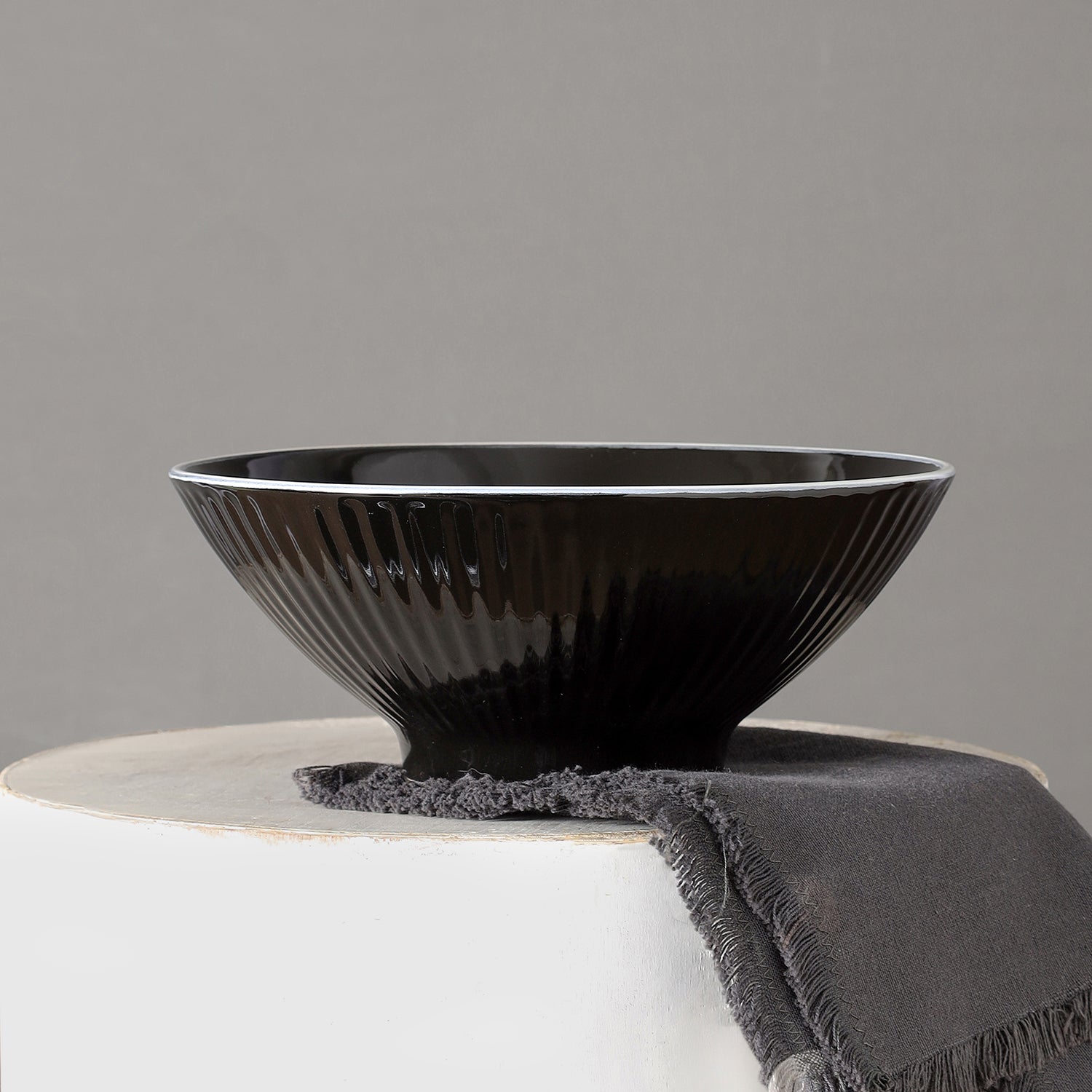 Lustra Stoneware Dinnerware Set - Black