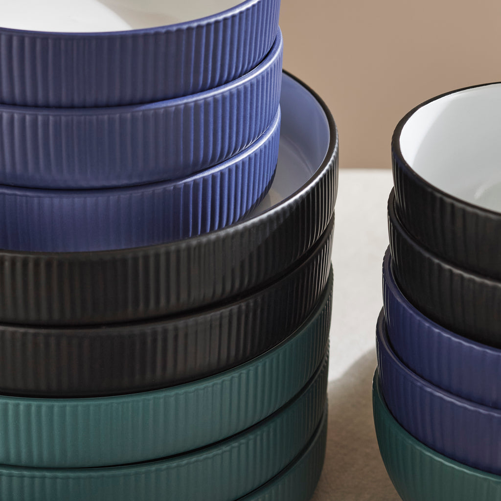 Larosso Stoneware Dinnerware Set - Black/White