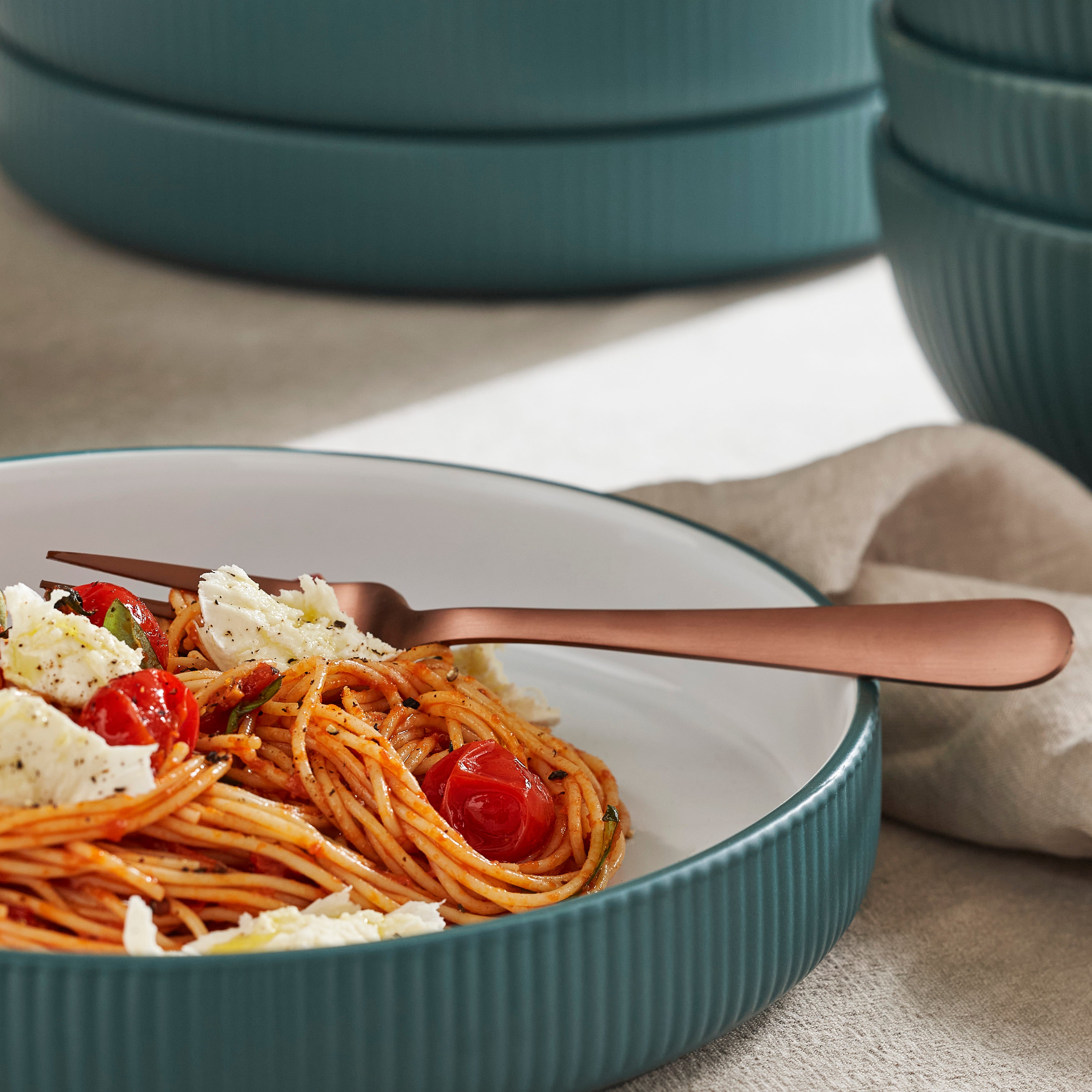 Larosso Stoneware Dinnerware Set - Green/White