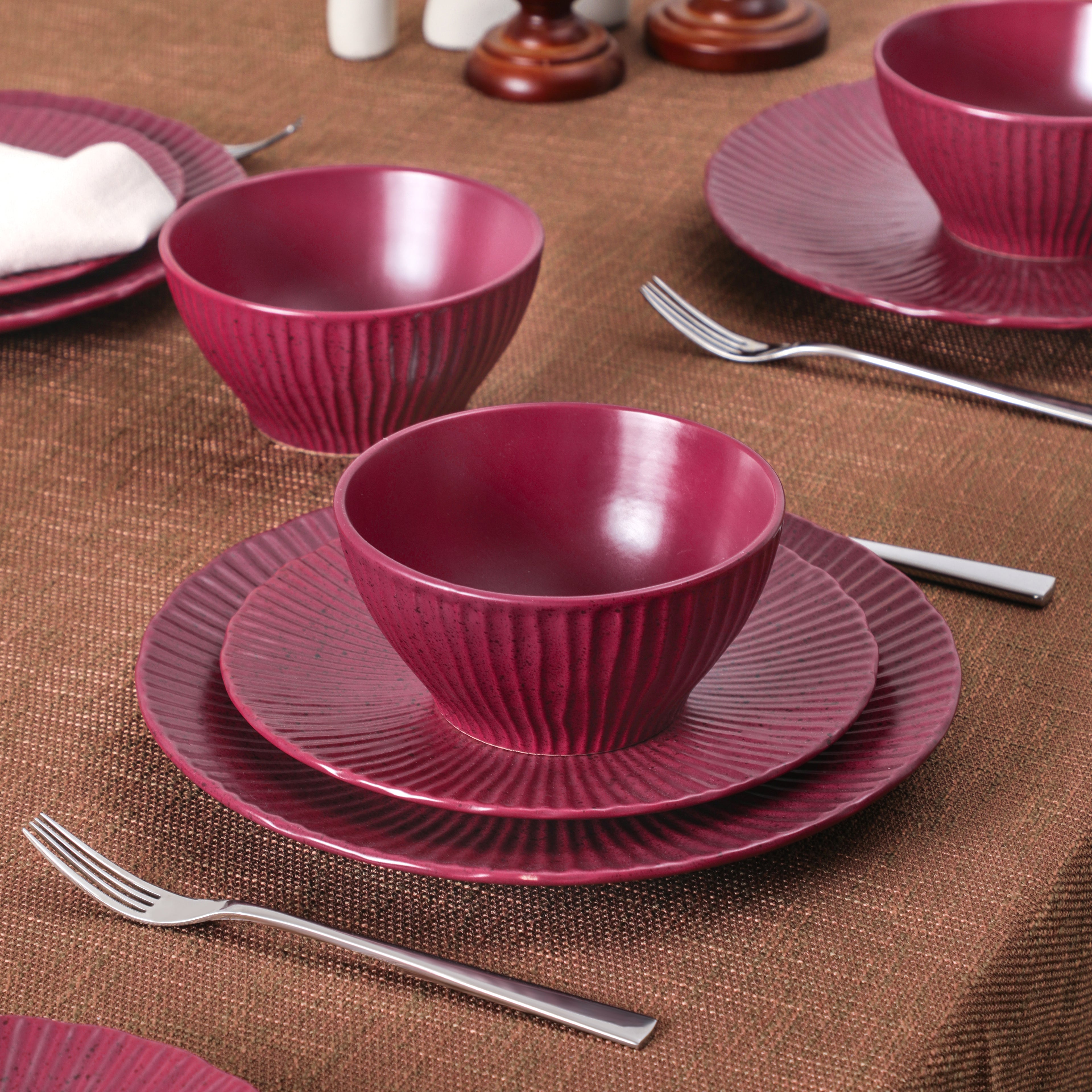 Arlo Stoneware Dinnerware Set