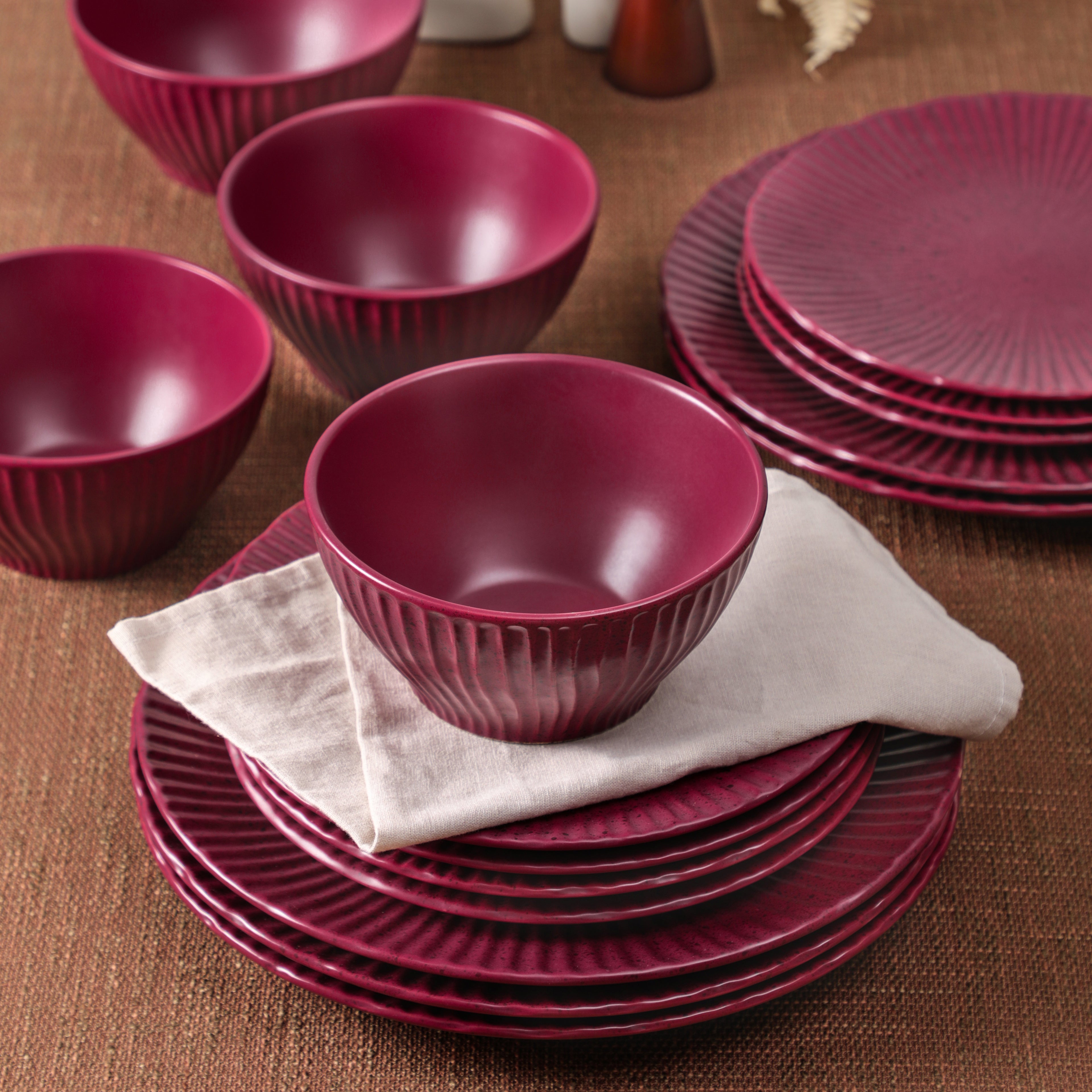 Arlo Stoneware Dinnerware Set