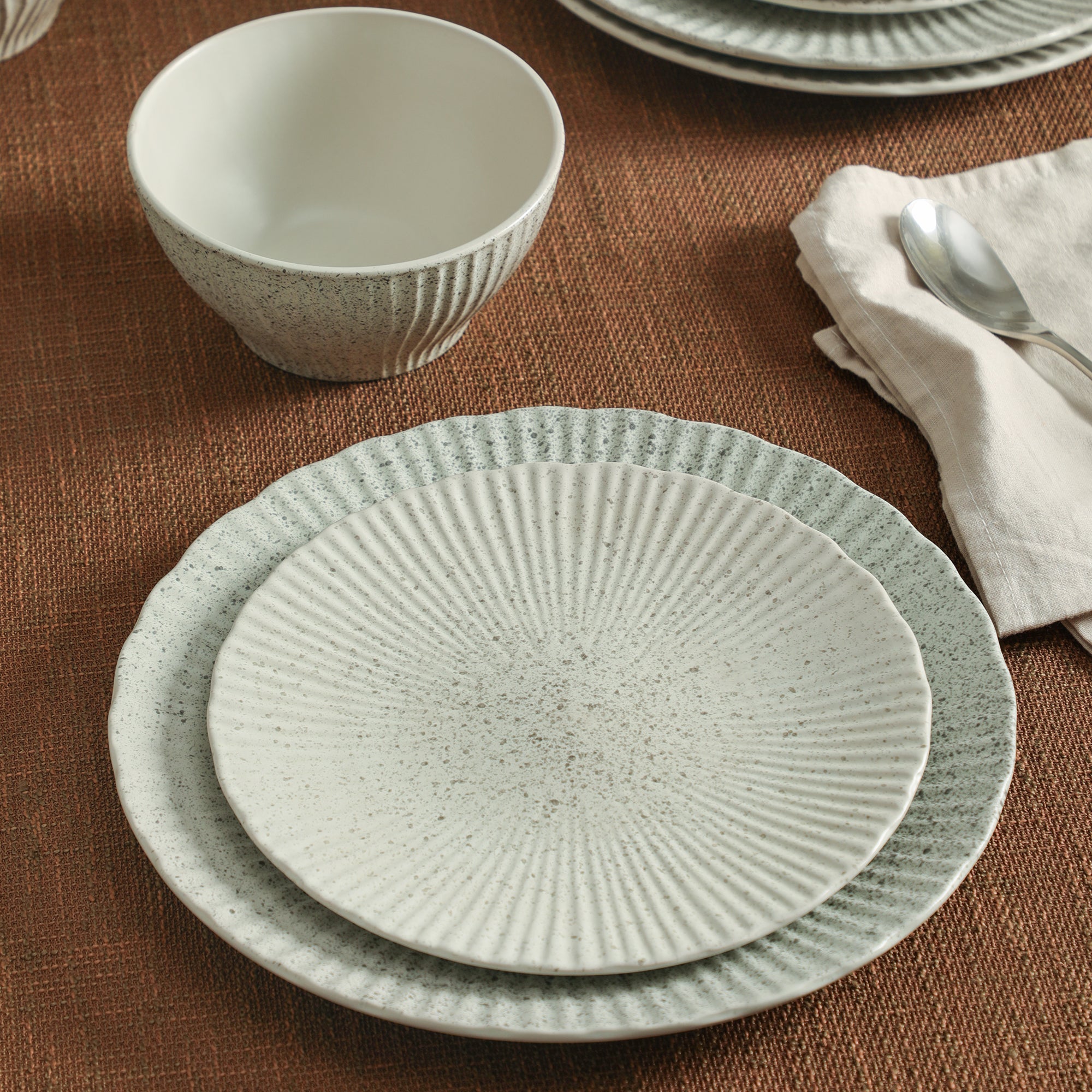 Arlo Stoneware Dinnerware Set