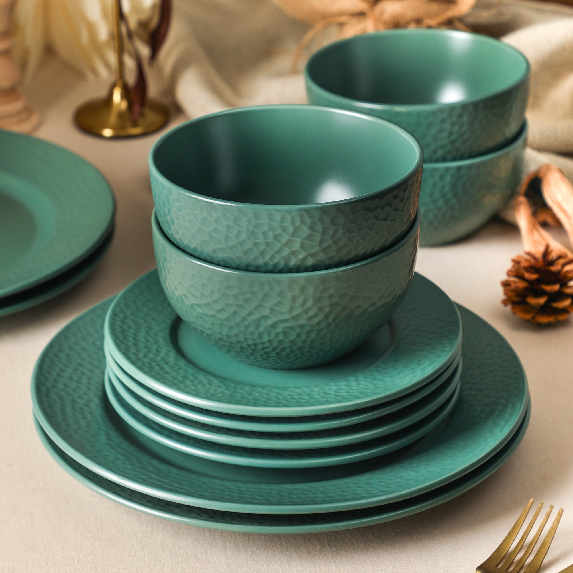 Topaz Stoneware Dinnerware Set