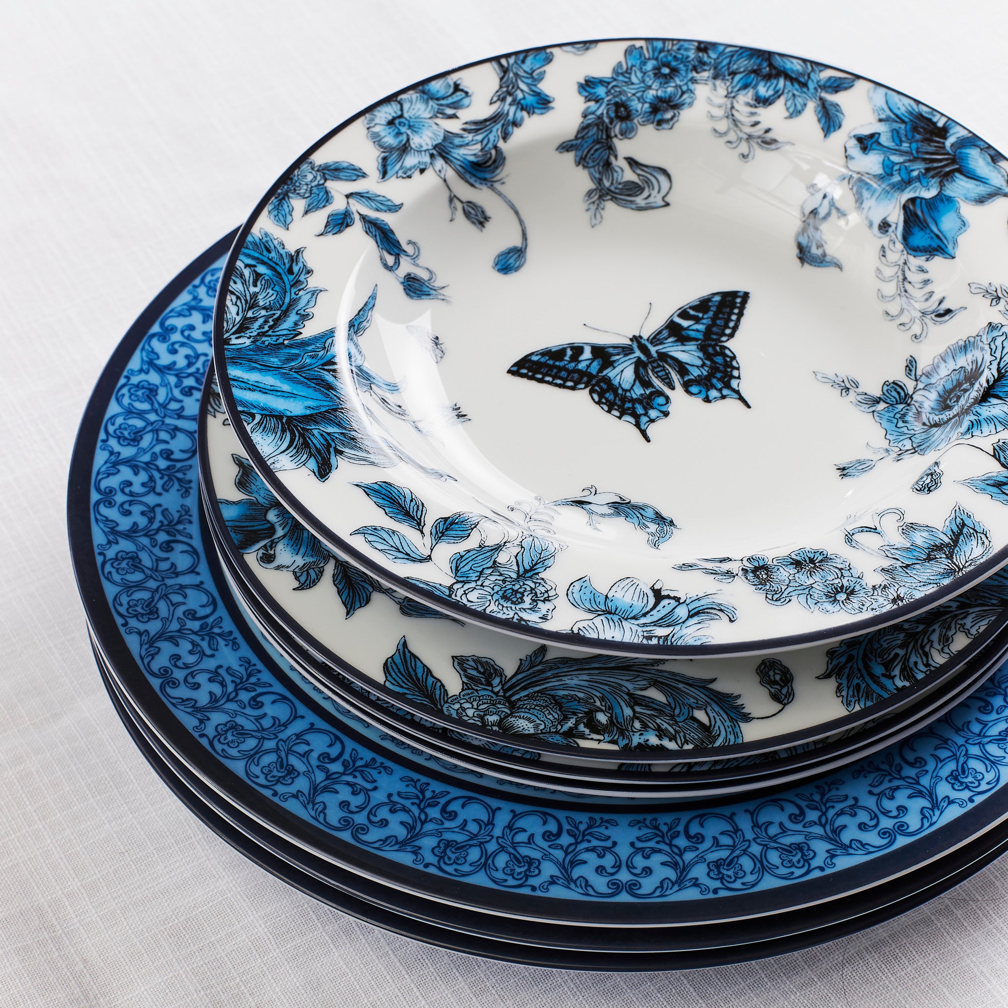 Monarcha Porcelain Dinner Plate Set - Blue