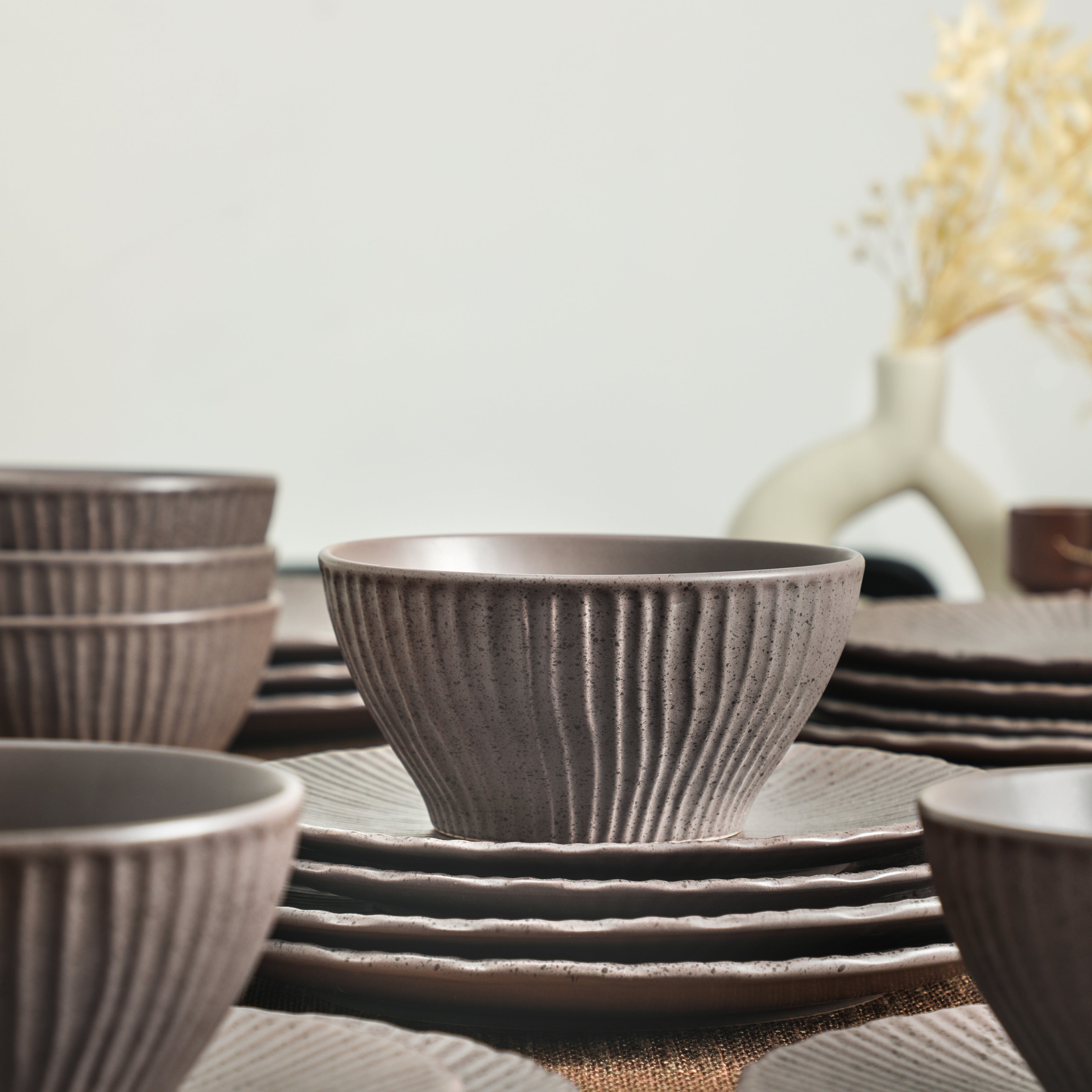 Arlo Stoneware Dinnerware Set