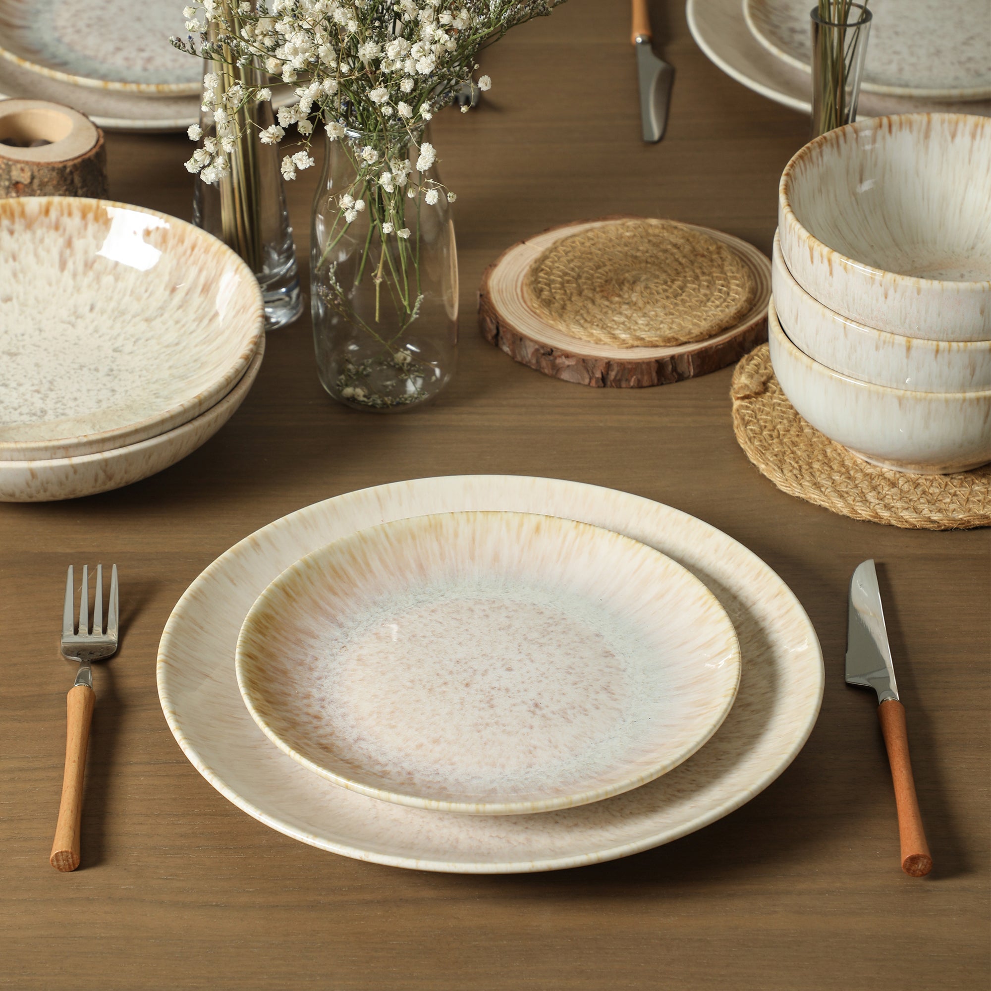Riley Stoneware Dinnerware Set with Pasta Bowls - Sand