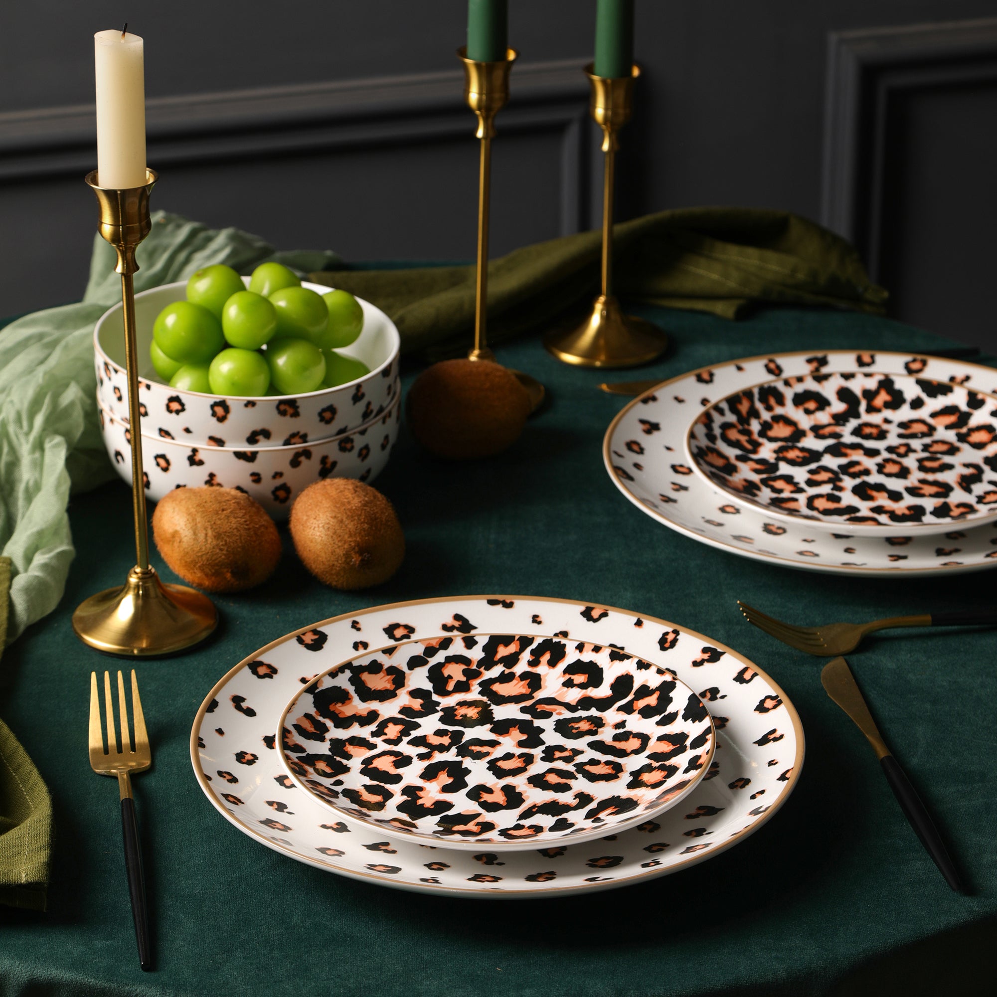 Majestic Porcelain Dinnerware Set - Multicolored