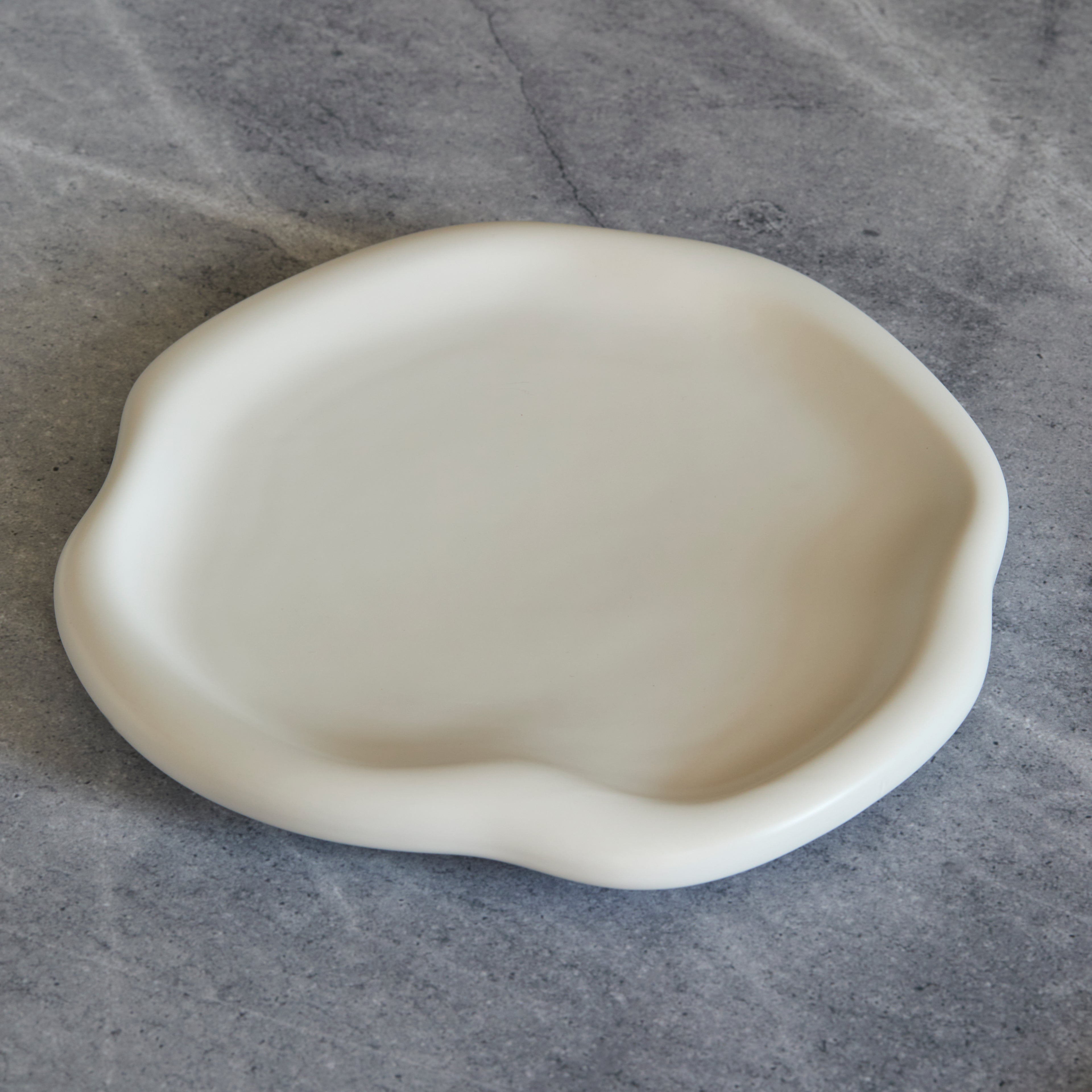 Amorphous Stoneware Dinner Plate Set - White