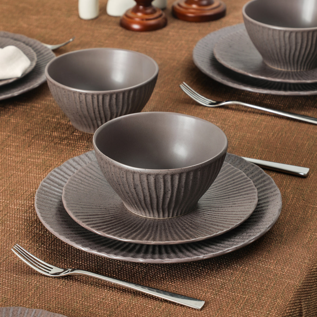 Arlo Stoneware Dinnerware Set