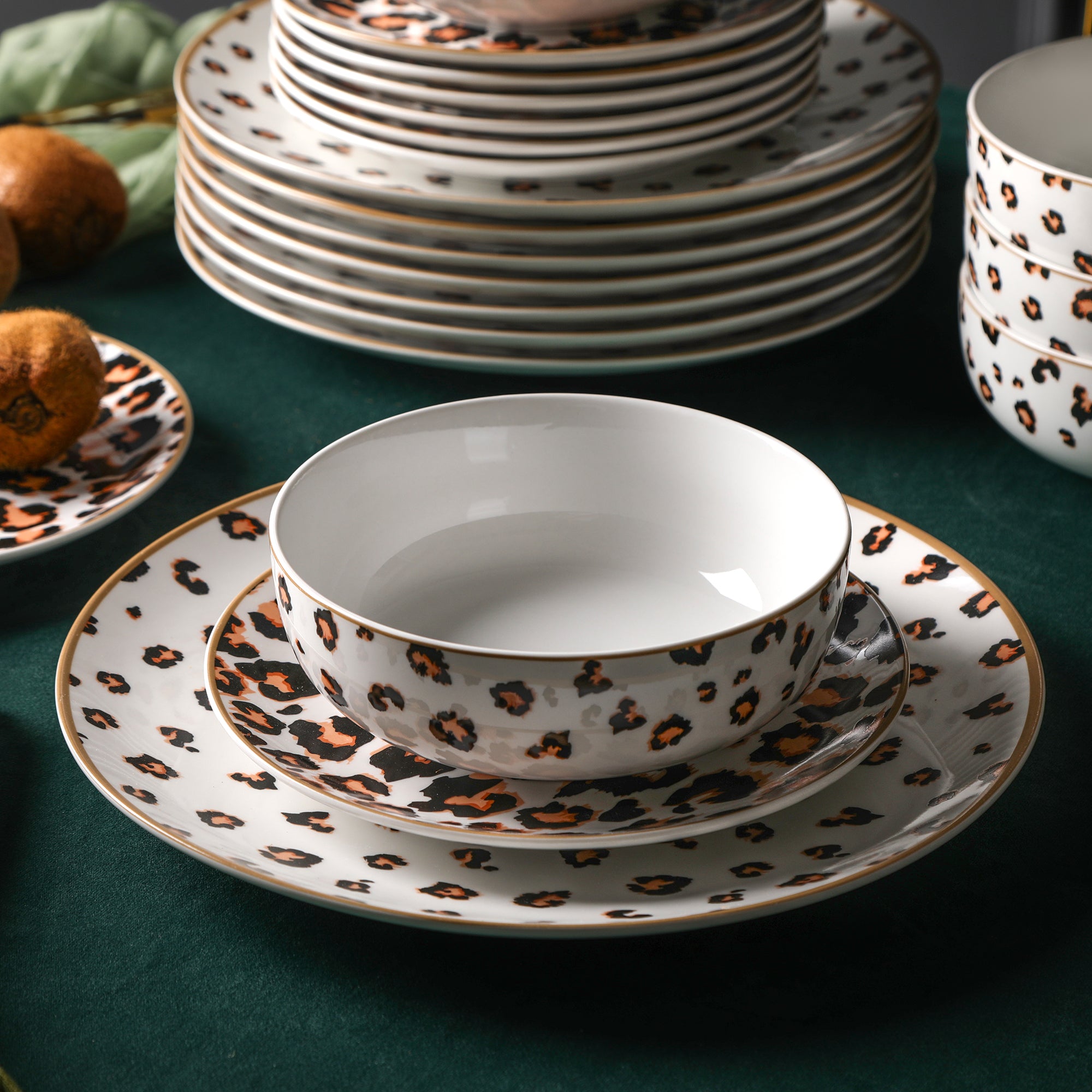 Majestic Porcelain Dinnerware Set - Multicolored
