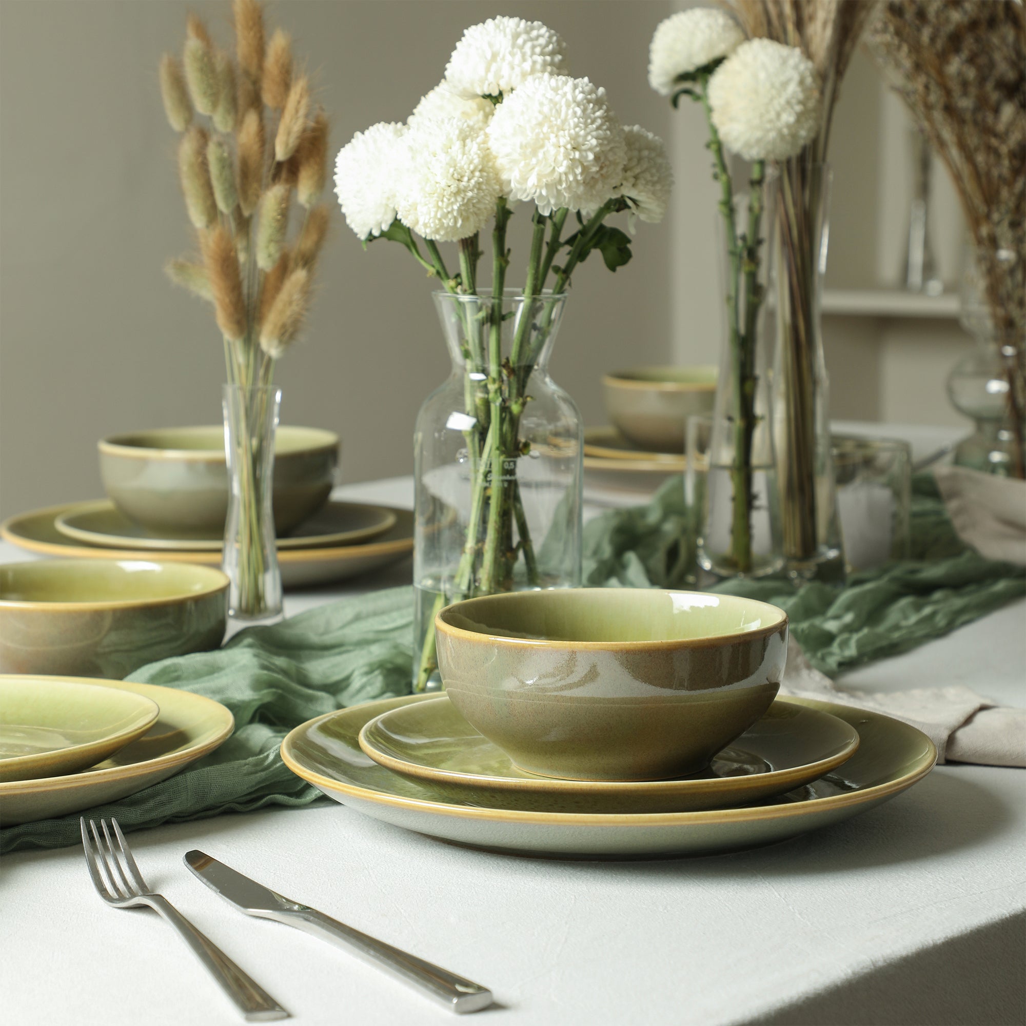 Riley Stoneware Dinnerware Set - Green and Blue