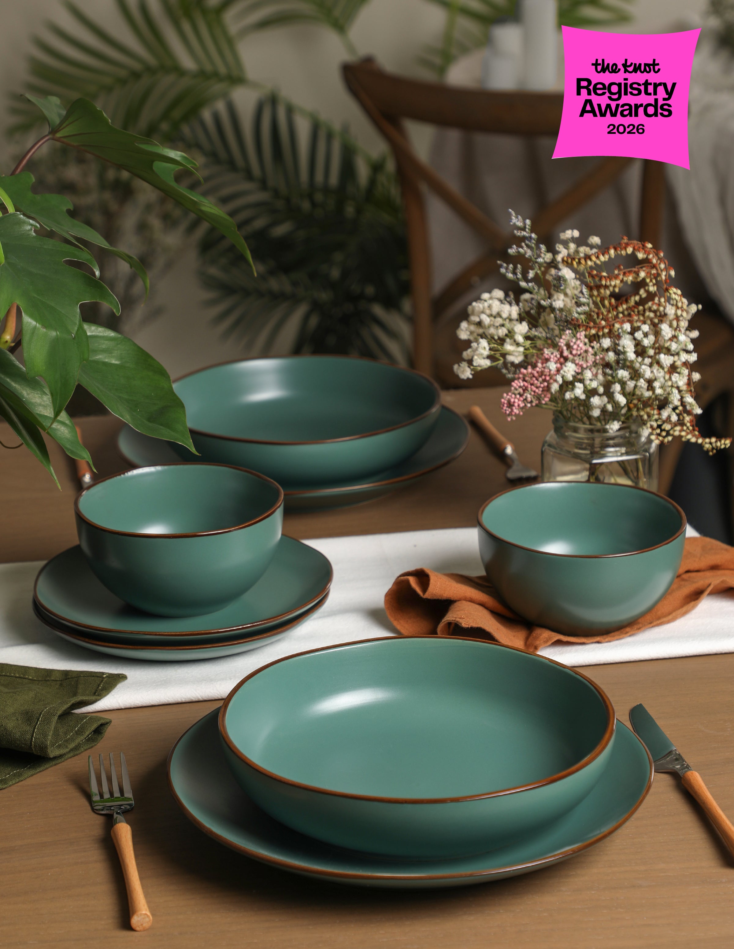 Stone + Lain Brasa Stoneware Green Dinnerware Set | 16-Piece