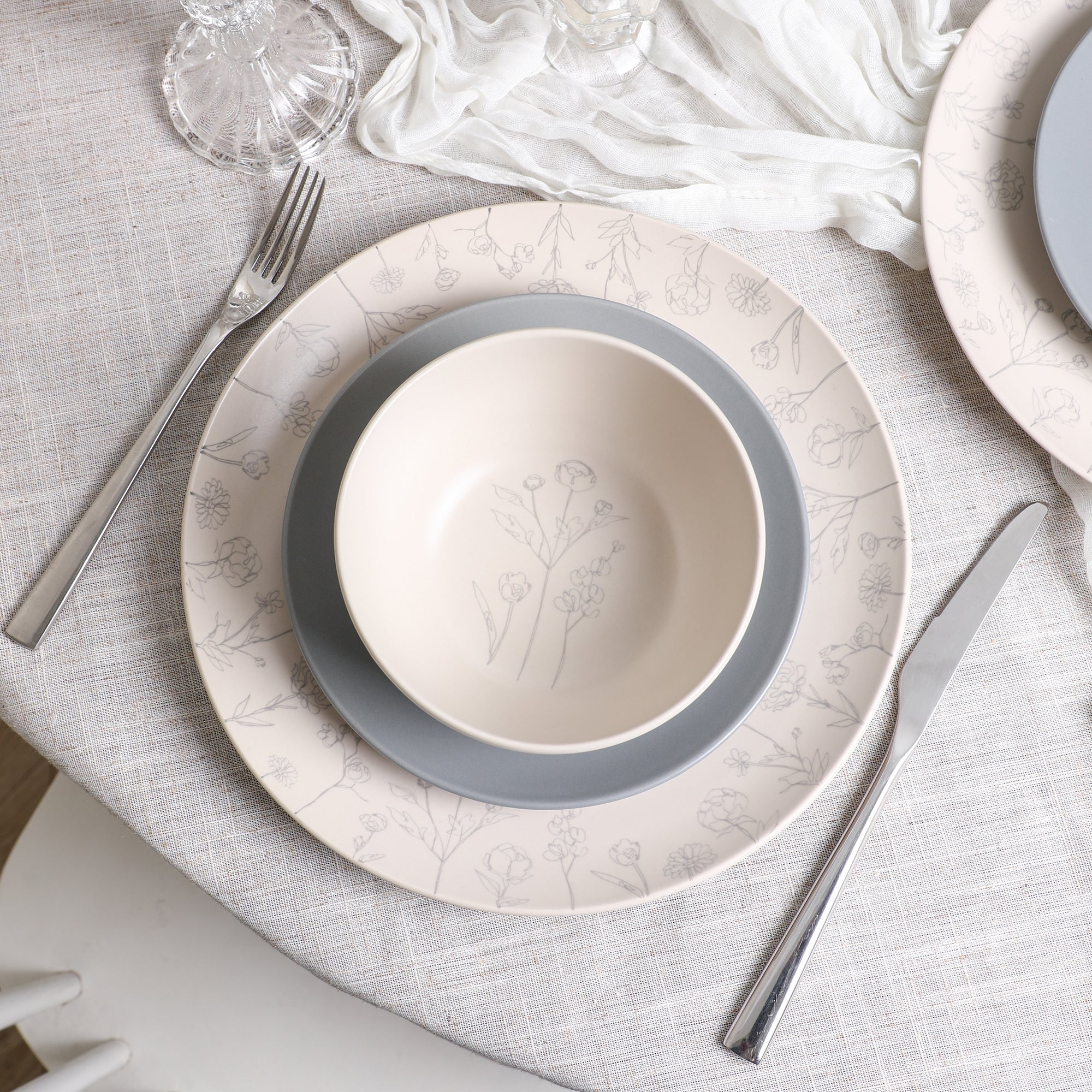 Camelia Stoneware Dinnerware Set
