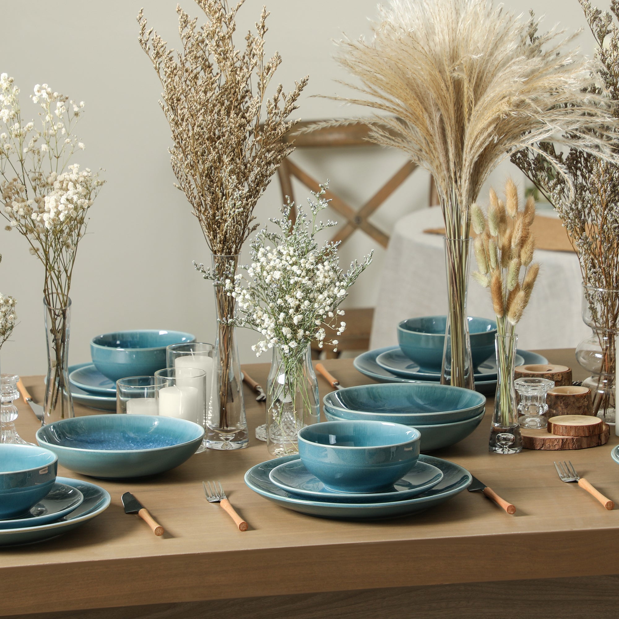 Riley Stoneware Dinnerware Set with Pasta Bowls - Blue