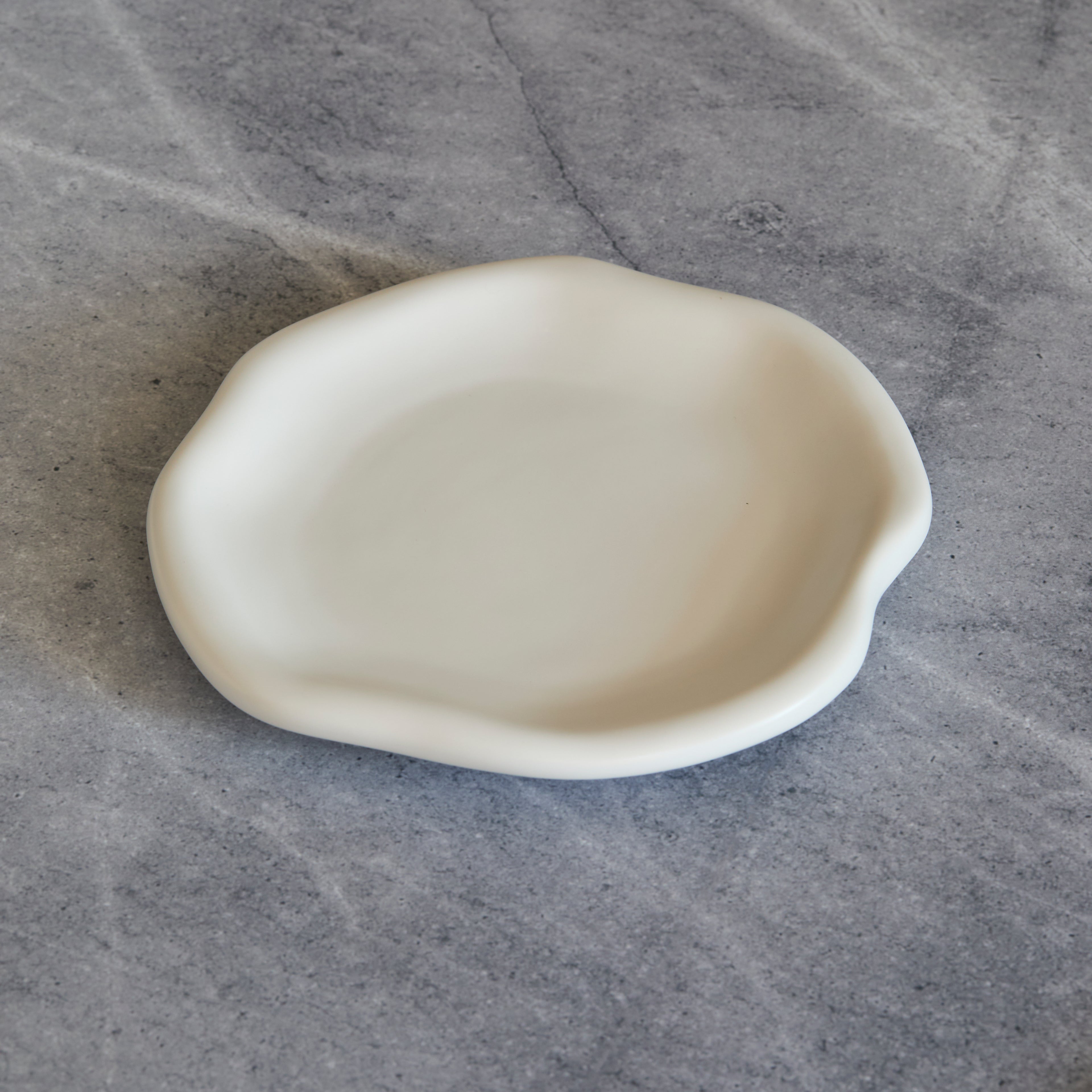 Amorphous Stoneware Salad Plate Set - White