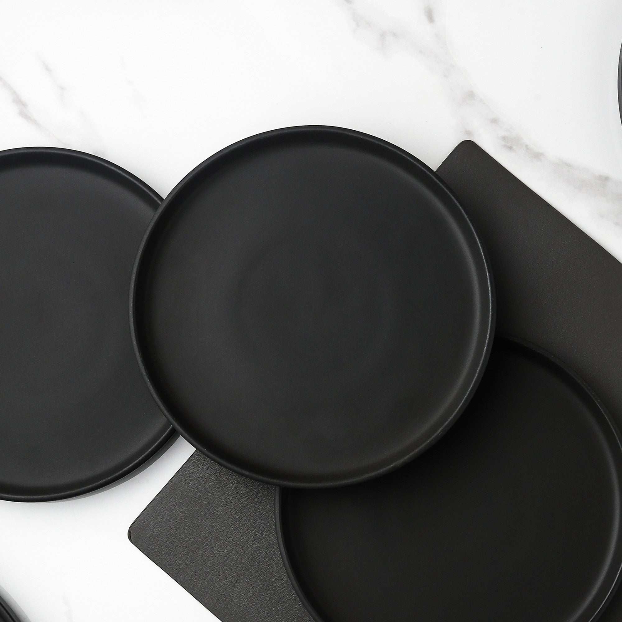 Celina Stoneware Dinner Plate - Black